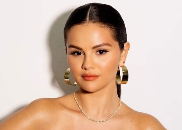 سيلينا غوميز تنهار باكية امام الجميع.. اليكم السبب