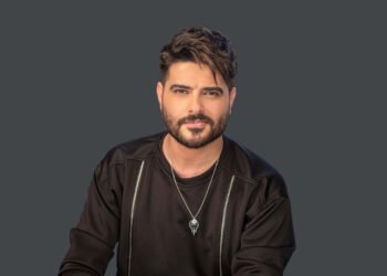 تصرف صادم من ناصيف زيتون تجاه احد معجبيه على المسرح