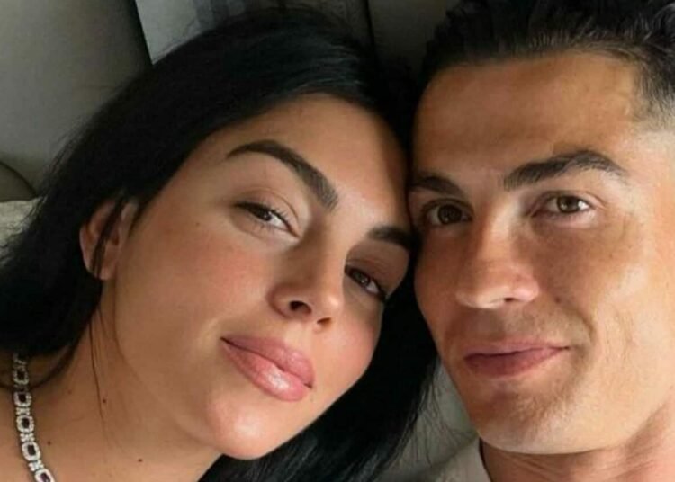 رونالدو يحتفل بعيد ميلاد جورجينا رودريغيز بطريقة رومنسية