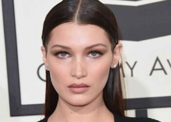 احتراق منزل طفولة بيلا حديد في لوس انجلوس