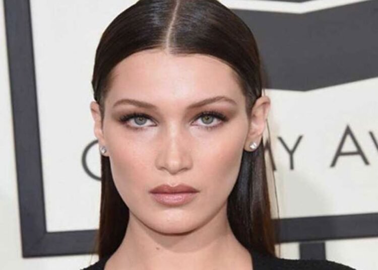 احتراق منزل طفولة بيلا حديد في لوس انجلوس