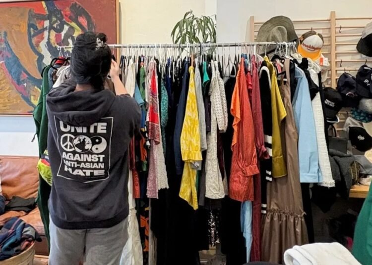 مشاهير هوليوود يتبرعون بملابسهم للمتضررين من حرائق كاليفورنيا