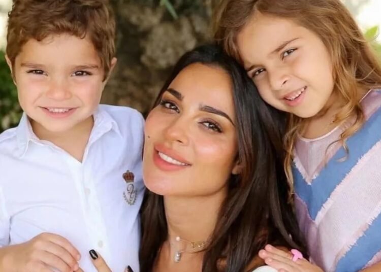 فيديو عفوي لطفلَي نادين نسيب نجيم يحدث ضجة