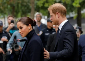 هل بدأ “الانفصال المهني” بين الامير هاري وميغان ماركل؟