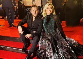 زينة يازجي تعايد زوجها عابد فهد برسالة رومانسية