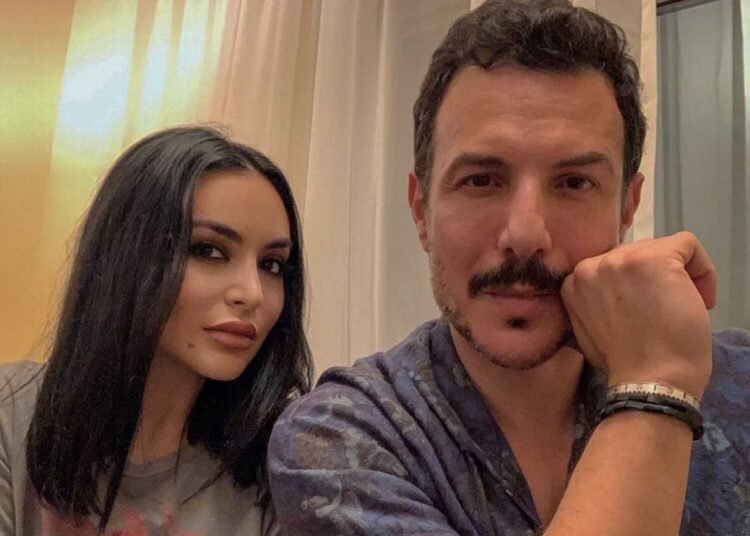 باسل خياط بصور رومانسية مع زوجته في عيد الحب