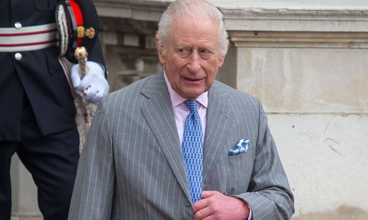 نقل الملك تشارلز الى المستشفى وهذا وضعه الصحي
