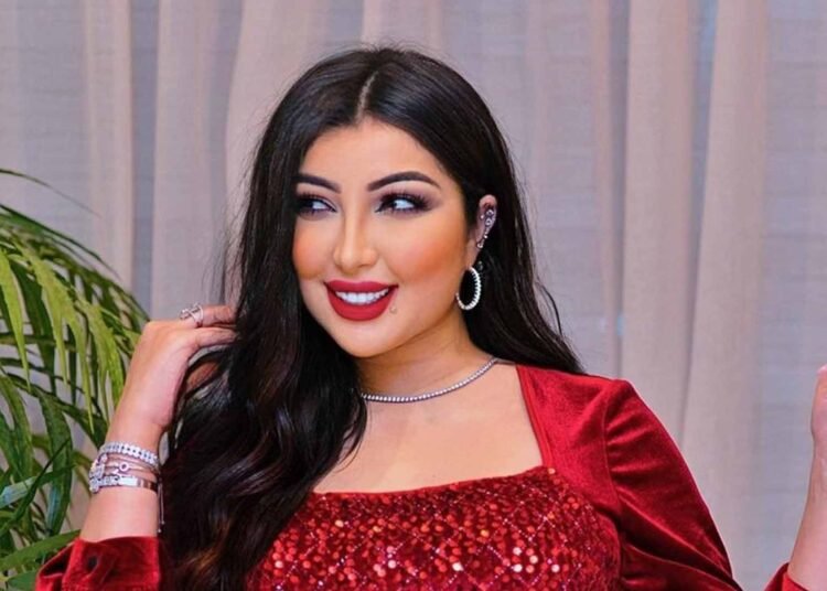 دنيا بطمة تعلن عن حفلها الأول بعد خروجها من السجن