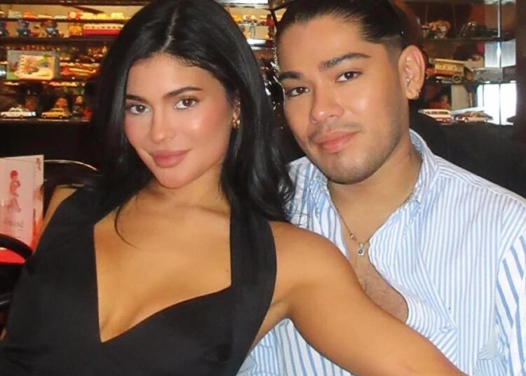 كايلي جينر تتكفل بجنازة مصفف شعرها جيسوس غيريرو