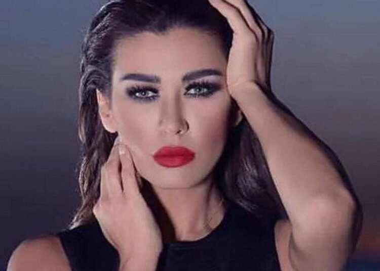 نادين الراسي بإطلالة خارجة عن المألوف.. هكذا بدت