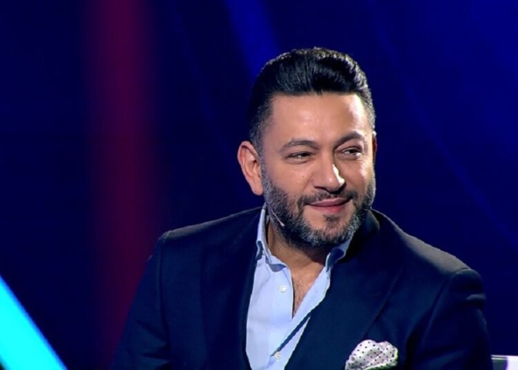 احمد زاهر يقتحم حفل زياد برجي في بيروت ويفاجئه على المسرح