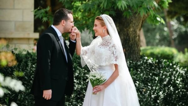 لقطات جديدة من زفاف الأميرة عائشة بنت فيصل وكريم المفتي