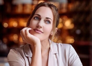 مريم اوزرلي تكشف معاناتها من الفقر وحقيقة اجهاض ابنتها