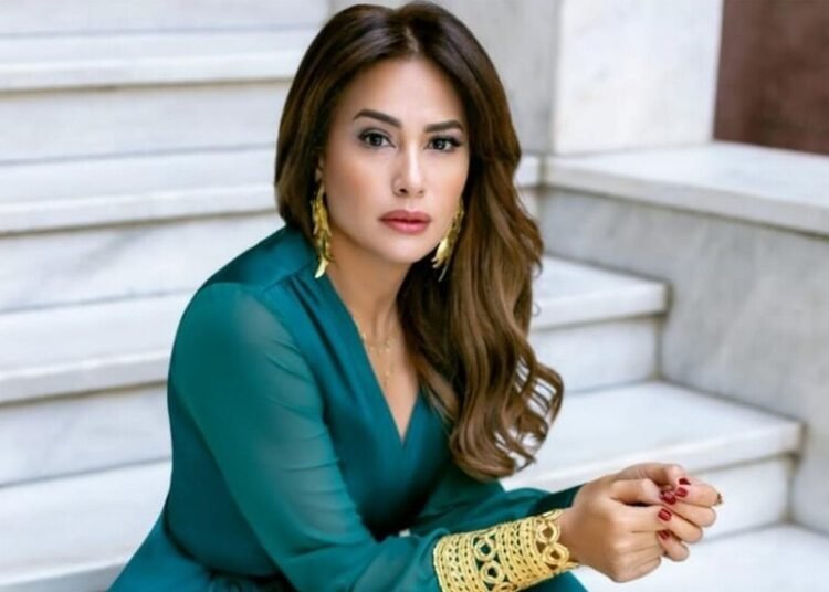 اليكم حقيقة سحب الجنسية من هند صبري وترحيلها من مصر