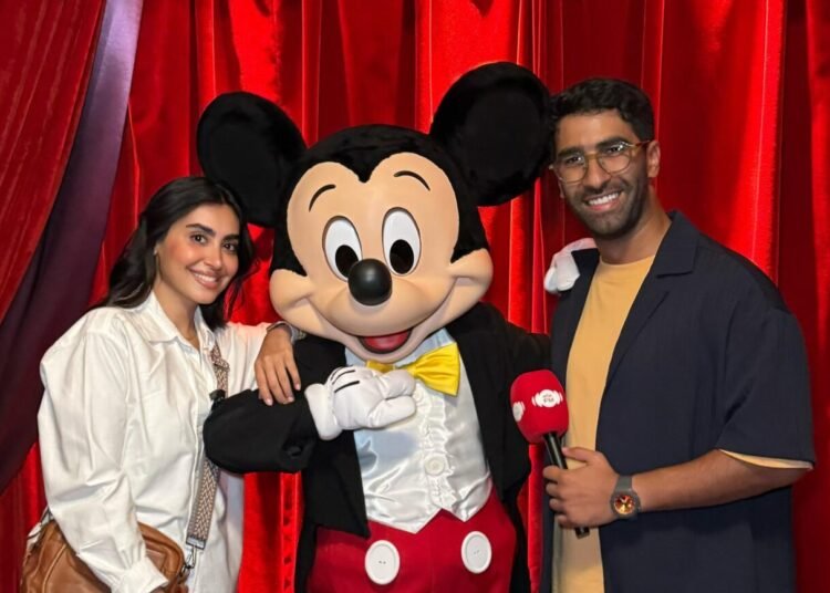 أول إذاعة سعودية تبث مباشرة من قلب مهرجان ديزني الموسيقي في باريس