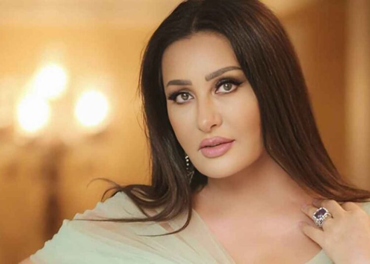 رسالة مؤثرة من لطيفة بعد عزاء شقيقها