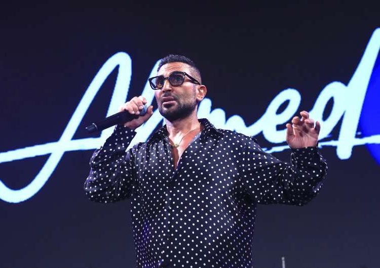 أحمد سعد يرد على إطلالته المثيرة للجدل