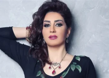 ما حقيقة هروب وفاء عامر خارج مصر؟