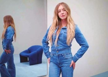 إعلان لـ American Eagle يُحدث جدلاً واسعاً واتهامات بالعنصرية