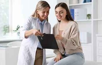 7 أمور عليكِ دائما مناقشتها مع طبيبتك النسائية