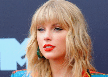 فصول عاطفية في حياة تايلور سويفت.. تعرفوا عليها