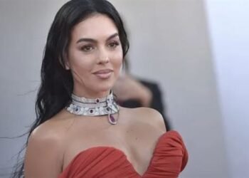 جورجينا رودريغيز تشارك متابعيها اجمل الأوقات من البندقية