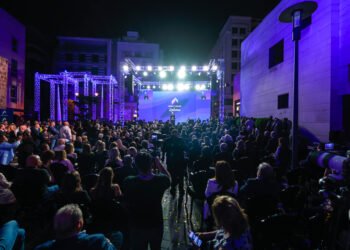 “أسواق بيروت” تبهر العالم بحفل ضخم