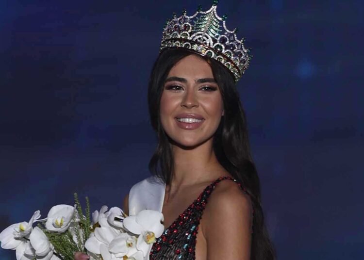 بيرلا حرب تٌتوّج بلقب ملكة جمال لبنان 2025