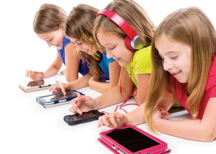 أساسيات الوعي الرقمي للأطفال