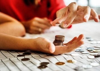 علامات تدل على تحوّل الحرص المالي إلى قلق