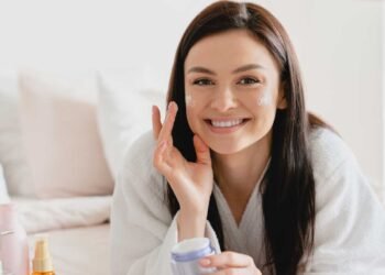 أفضل ماسكات تنقية المسام الواسعة لبشرة أنقى