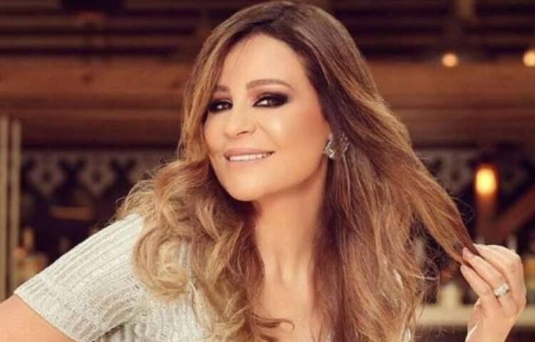 كارول سماحة تحيي أول نسخة عربية من جوائز “غرامي”