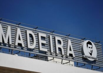 مطار ماديرا يتحول لاسم كريستيانو رونالدو تكريماً له