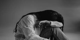 ما علامات الاكتئاب النفسي عند النساء؟