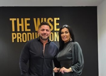 نادين الراسي تنضم الى سيرين عبد النور ومحمد الأحمد في “موج عالي”