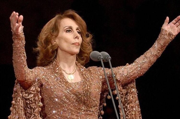 فيروز تُطفئ شمعتها الـ90 والنجوم يهنئونها