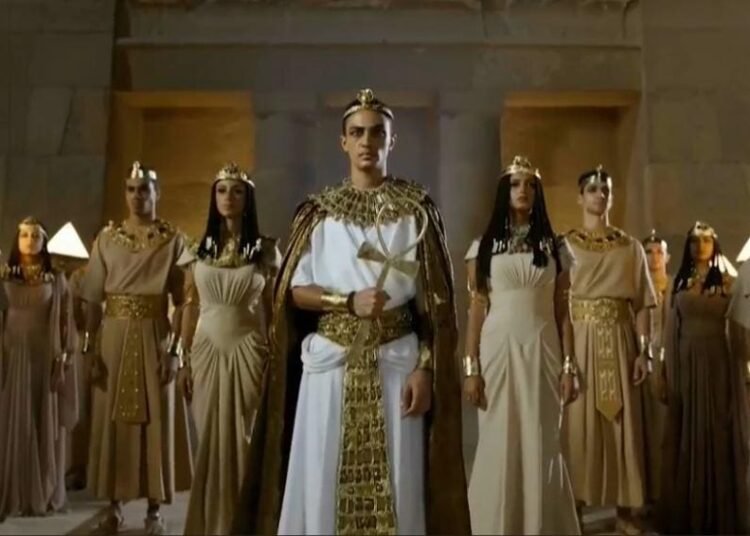 نجوم الفن يحتفلون بافتتاح المتحف المصري الكبير بالزي الفرعوني