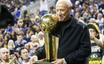 رحيل أسطورة كرة السلة الأميركية ليني ويلكنز عن 88 عاماً