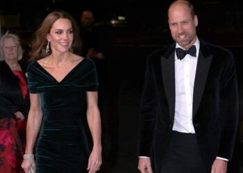 كيت ميدلتون تتألق في Royal Variety Performance