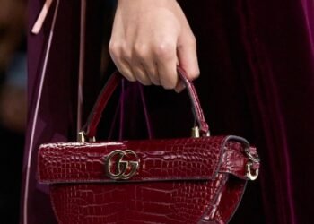 حقائب البرغندي الأجمل لـ شتاء 2026