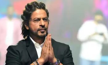 لقاء شاروخان وميسي يشعل الحماس في كولكاتا