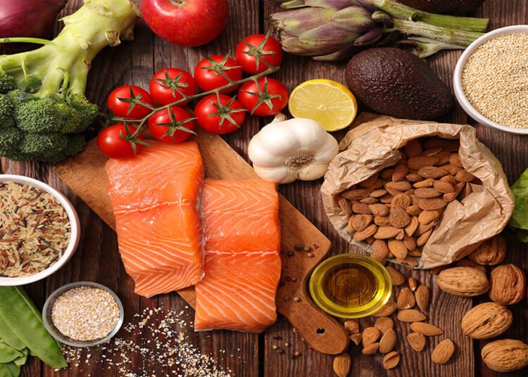 أطعمة يُنصح بتناولها لمرضى القولون