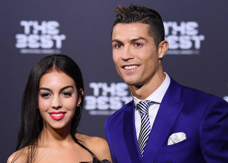 رسالة حب من رونالدو إلى جورجينا رودريغيز في عيد ميلادها