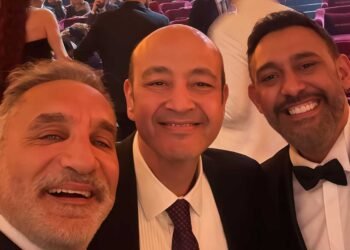 مصالحة بين عمرو مصطفى وباسم يوسف في “جوي أووردز” بعد سنوات من القطيعة