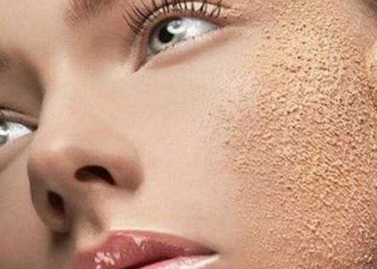 أسباب تكتّل المكياج على بشرتك والحلول