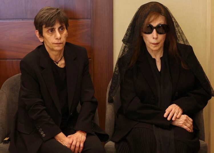 تشييع هلي الرحباني بحضور السيدة فيروز