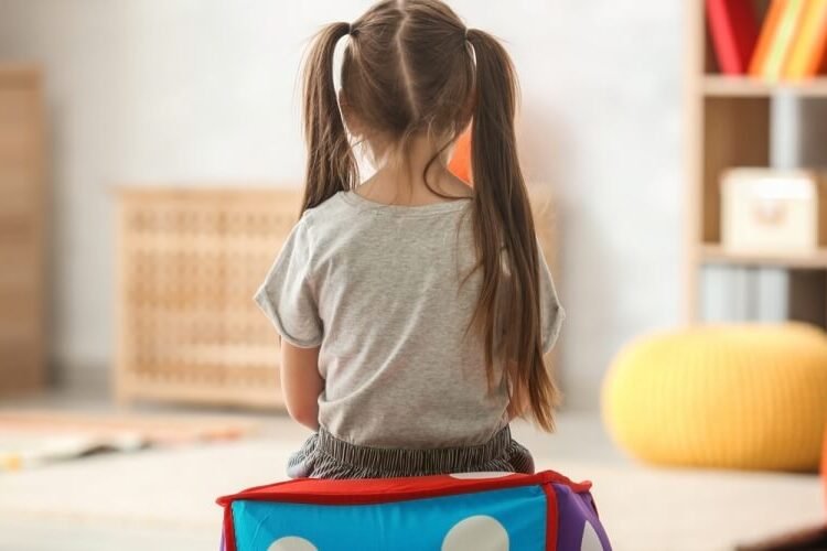 كيف نقرأ مشاعر الطفل الذي لا يُعبّر بالكلام؟