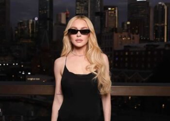 ليندسي لوهان تعود إلى هوليوود بعد سنوات من الغياب