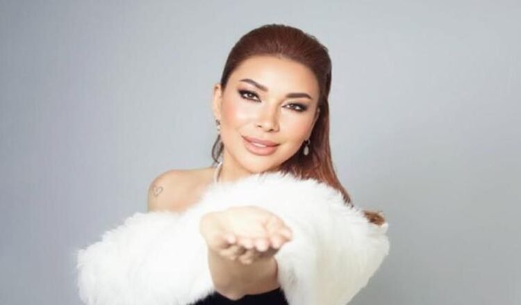 ألين خلف تتألق بتصاميم تيا ديب