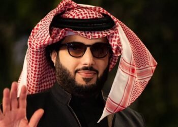 تركي آل الشيخ يعلن عن نزال تاريخي بين أوسيك وفيرهوفن